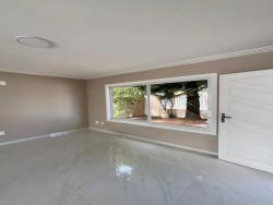 Casa para Venda em Macaé - 3