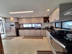 Casa para Venda em Macaé - 3